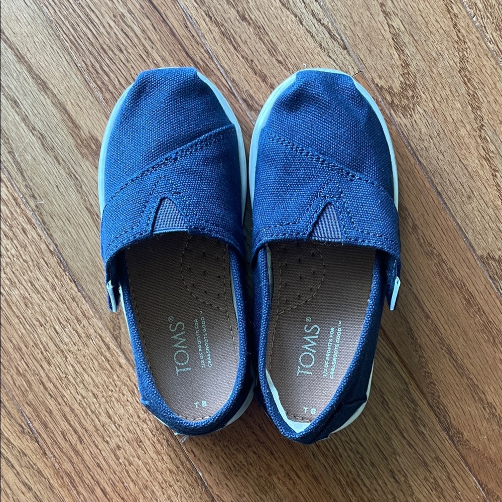 TOMS Kids Navy Moccasins